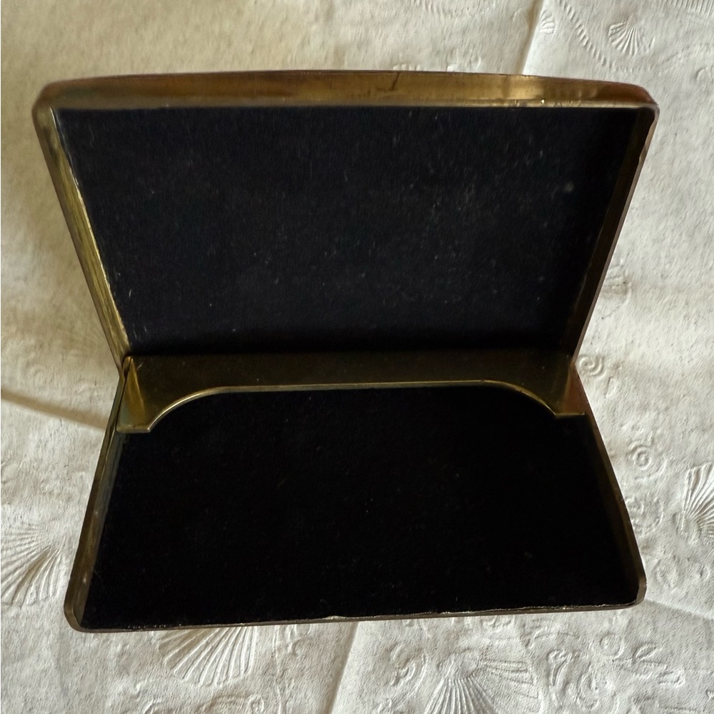 Vintage Brass Decorative Belt Buckle / Cardholder - Picture 3 of 3
